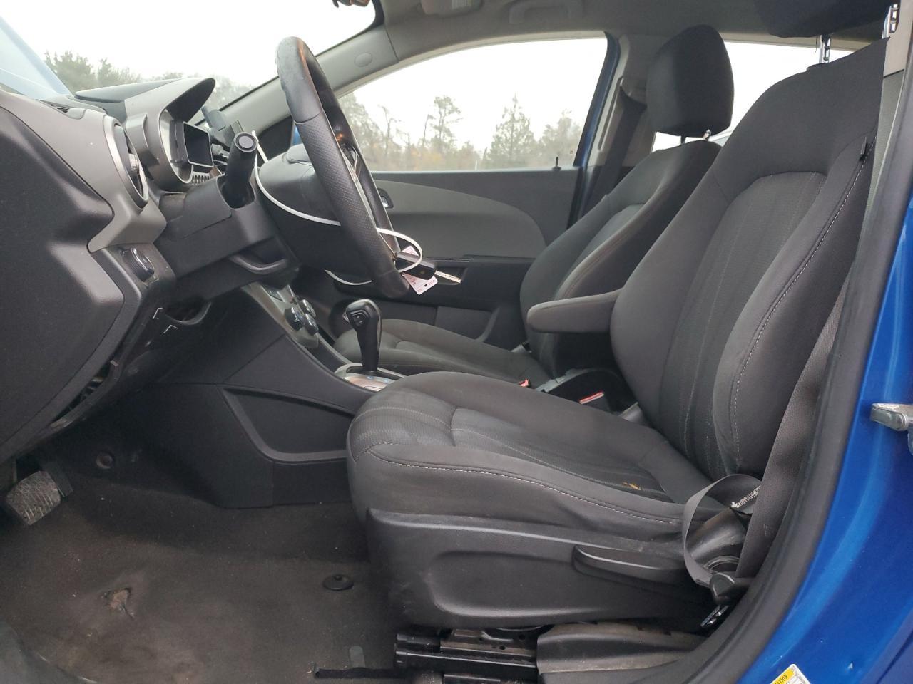 2016 Chevrolet Sonic Lt - Фото 7