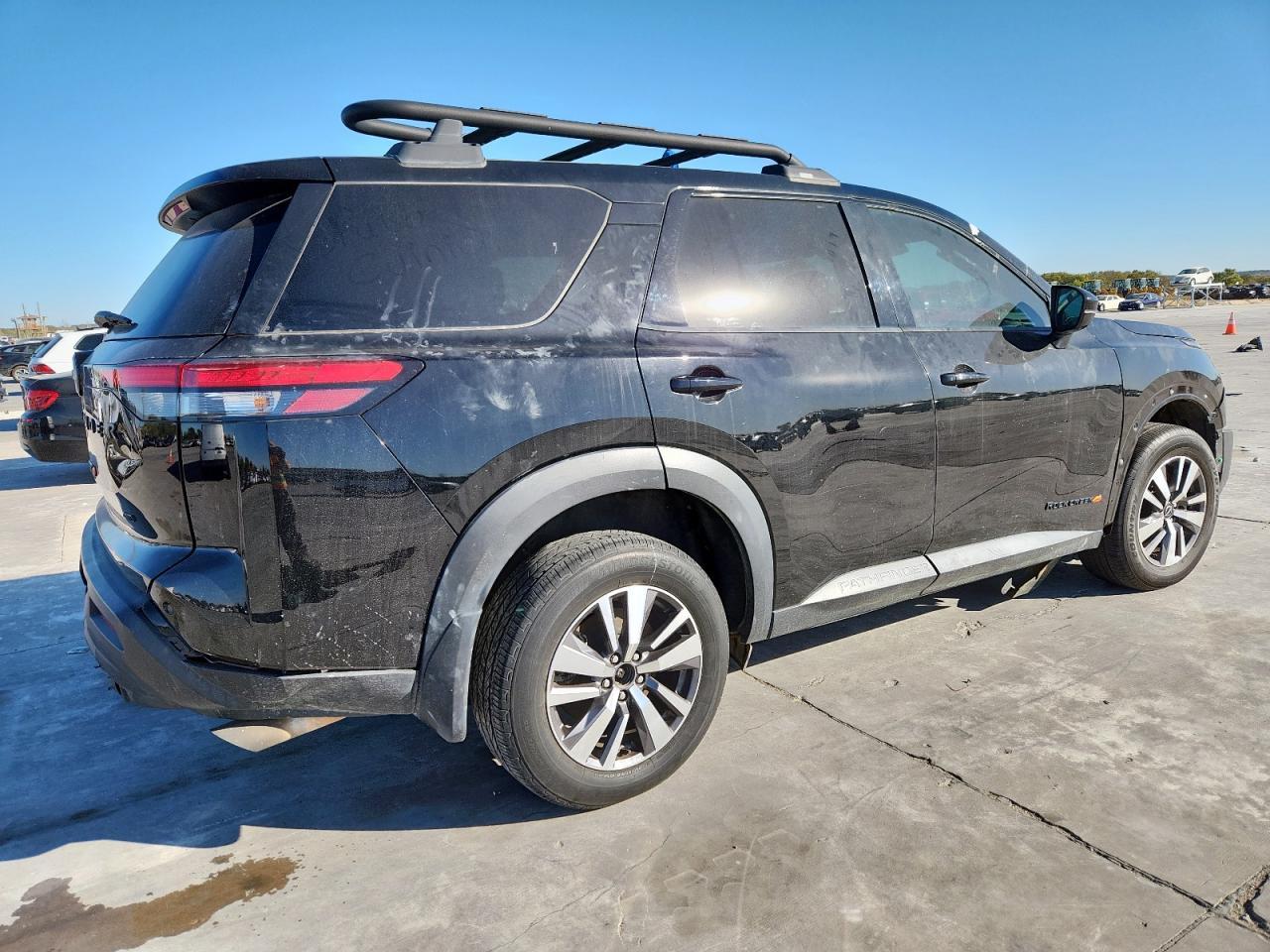 2023 Nissan Pathfinder Sv - Фото 3
