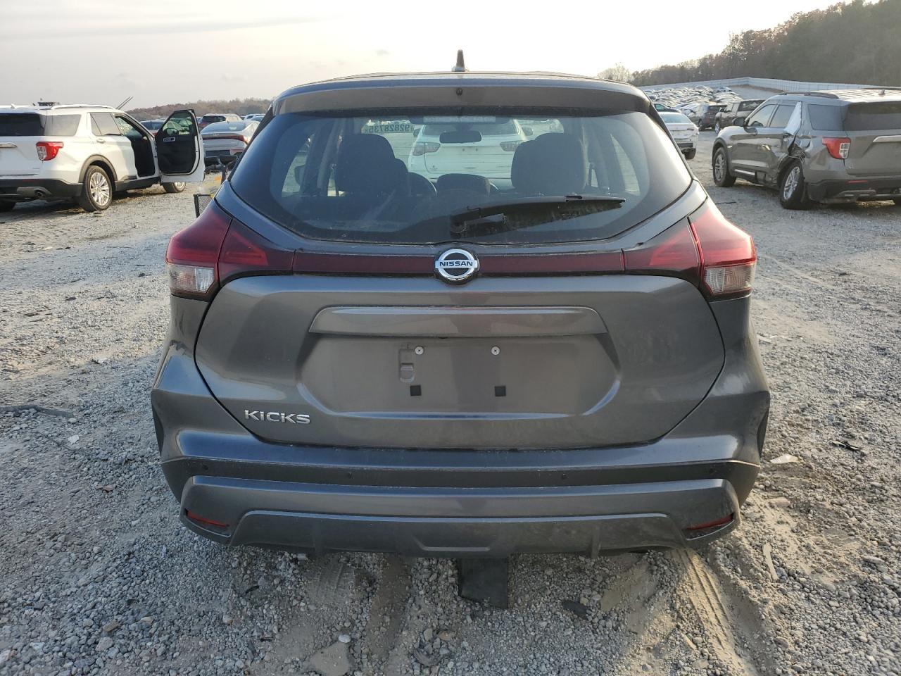 2021 Nissan Kicks S - Фото 6