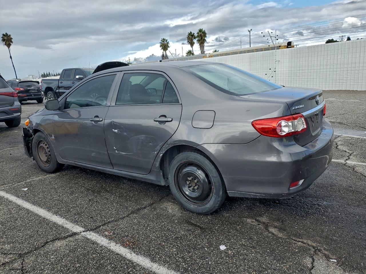 2012 Toyota Corolla Base - Фото 2