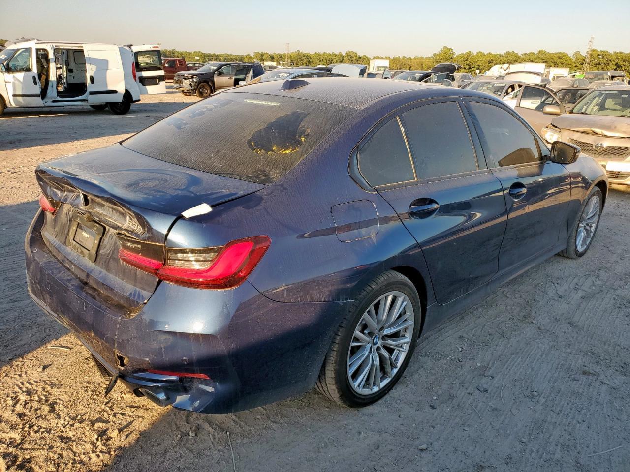 2023 BMW 330I - Image 3