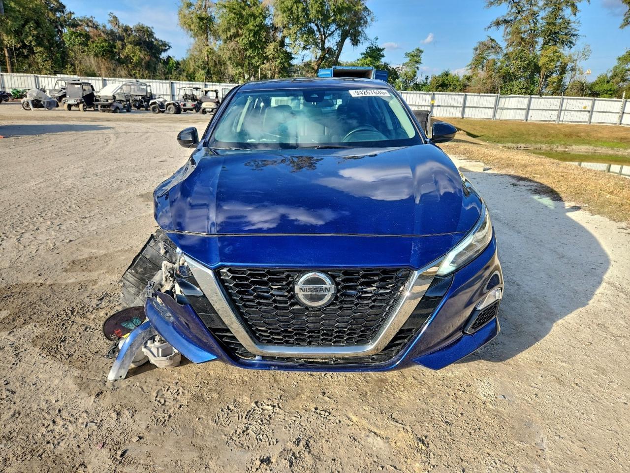 2021 Nissan Altima - Фото 5