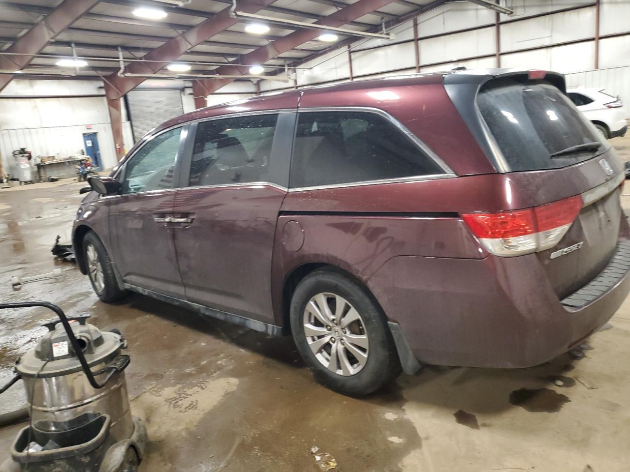 2014 Honda Odyssey Exl - Image 2