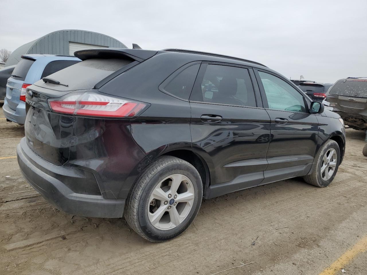 2021 Ford Edge Se - Фото 3