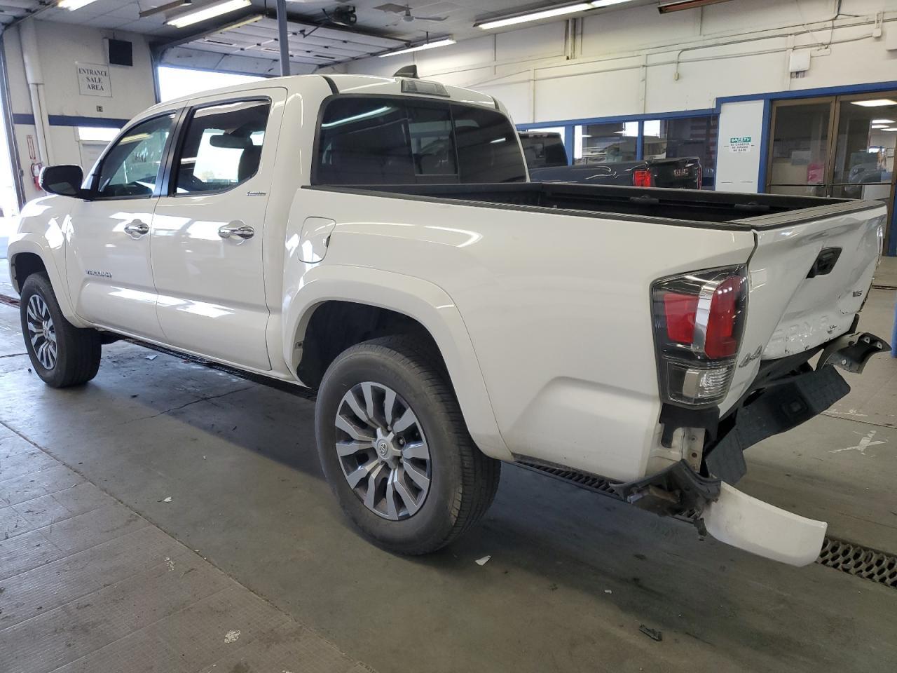 2021 Toyota Tacoma Double Cab - Фото 2