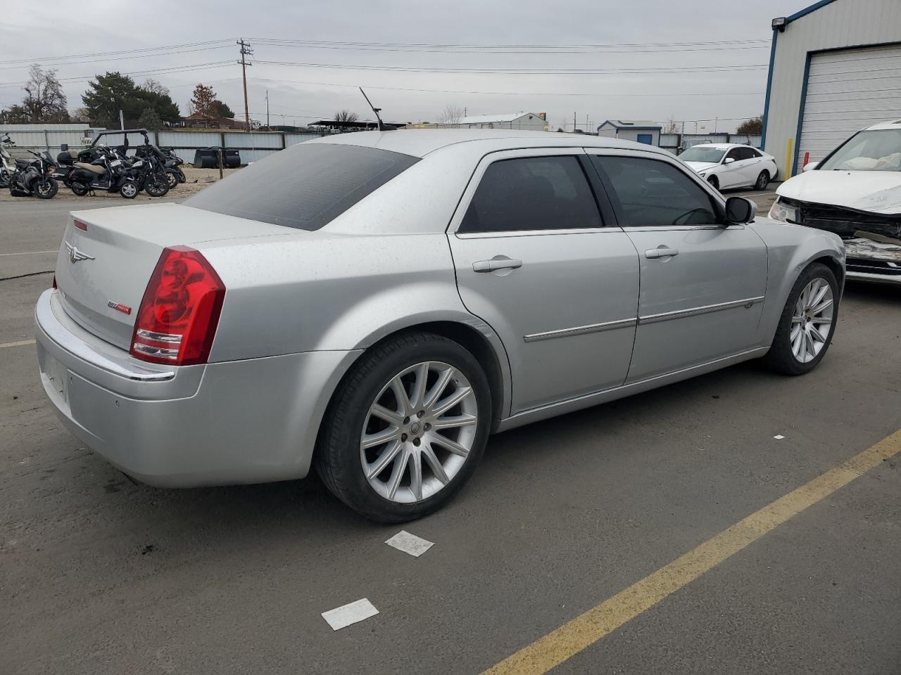 2008 Chrysler 300C - Фото 3
