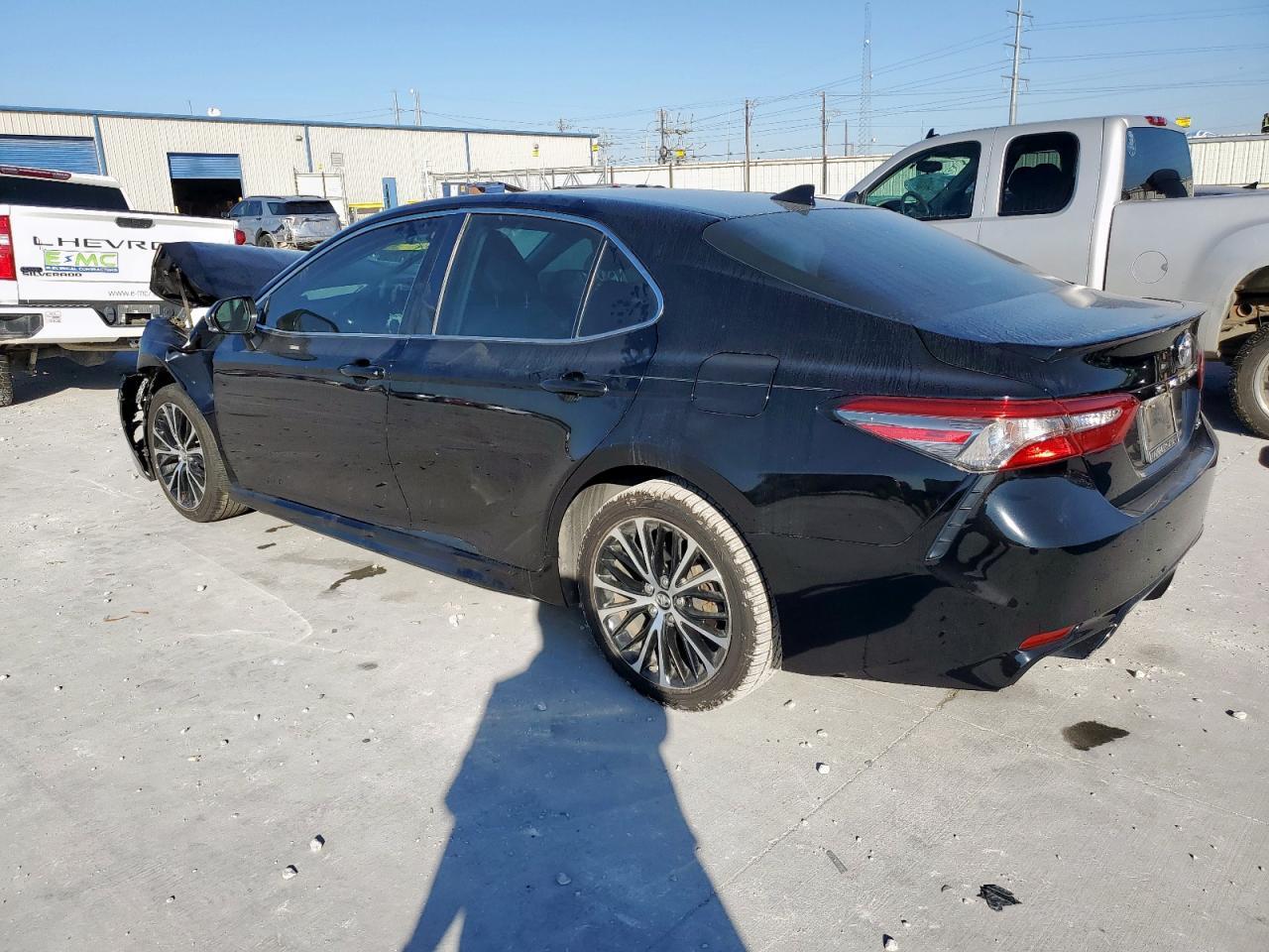2019 Toyota Camry L - Image 2