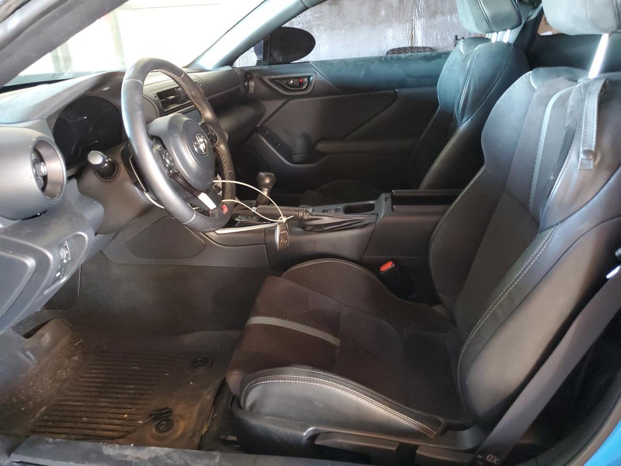 2022 Toyota Gr 86 Premium - Image 7