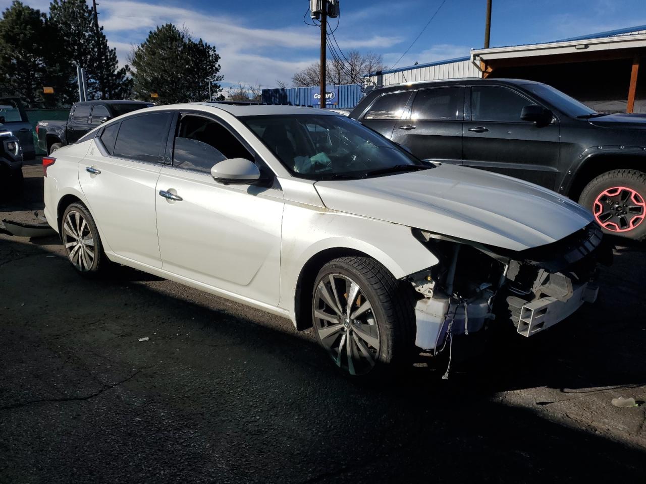 2020 Nissan Altima Platinum - Image 4