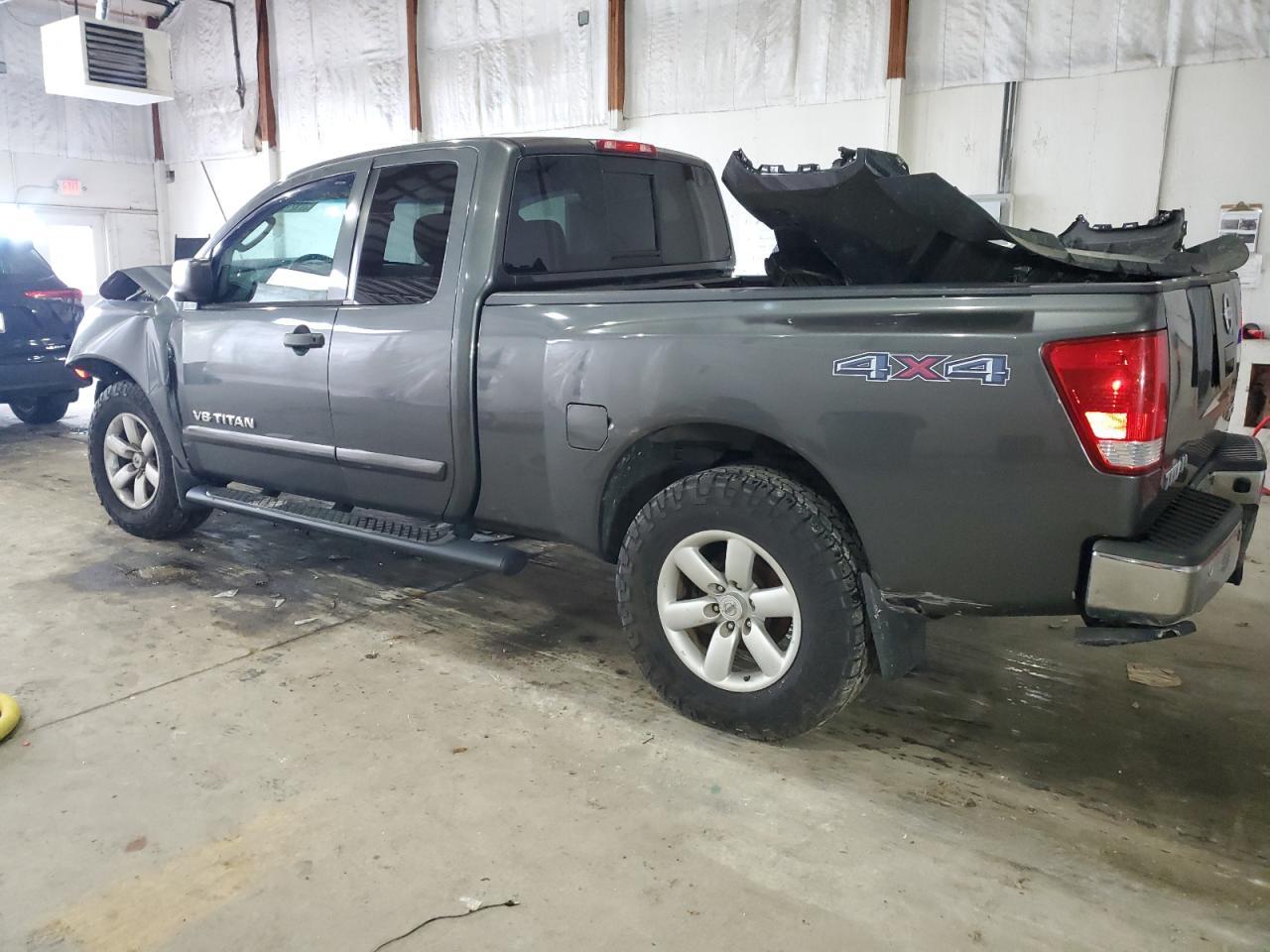 2010 Nissan Titan Xe - Image 2