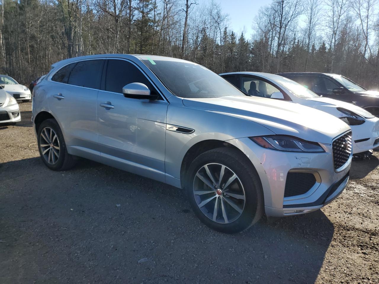 2022 Jaguar F-Pace R-Dynamic S - Image 4