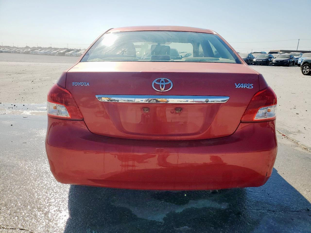 2011 Toyota Yaris Base - Image 6