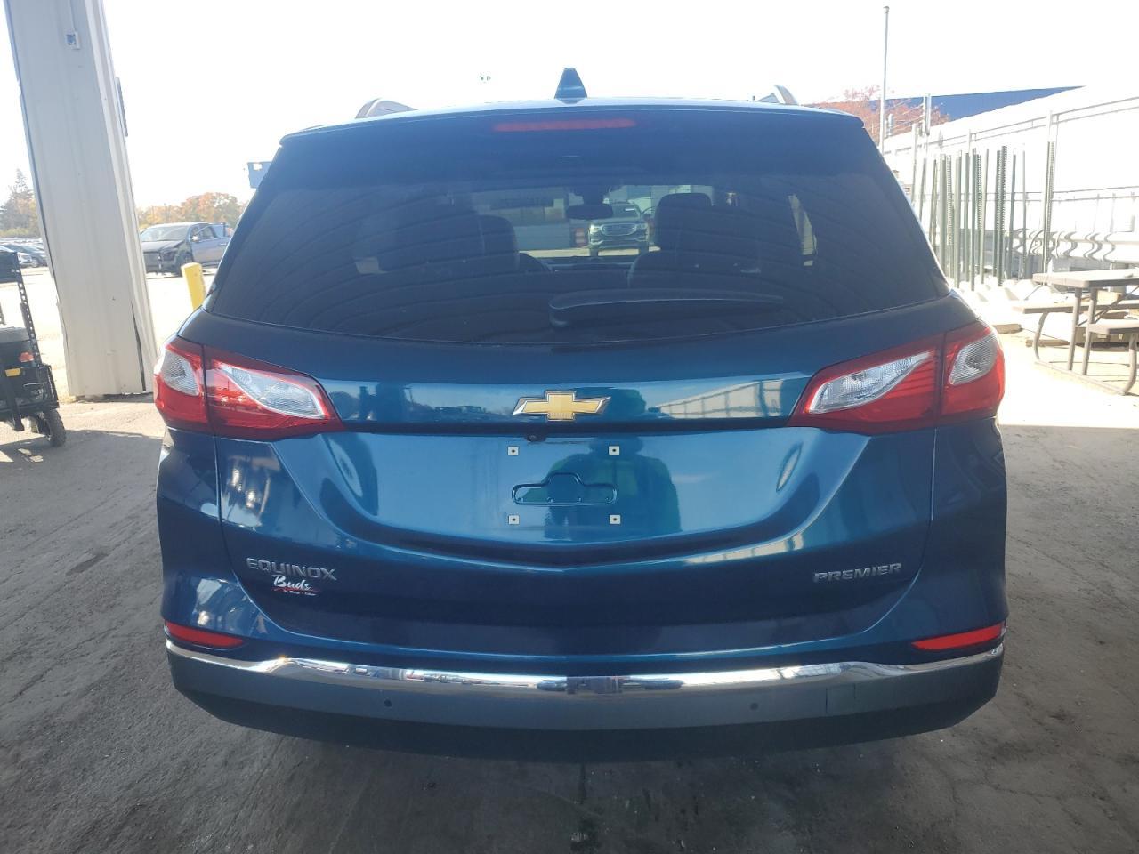 2020 Chevrolet Equinox Premier - Image 6