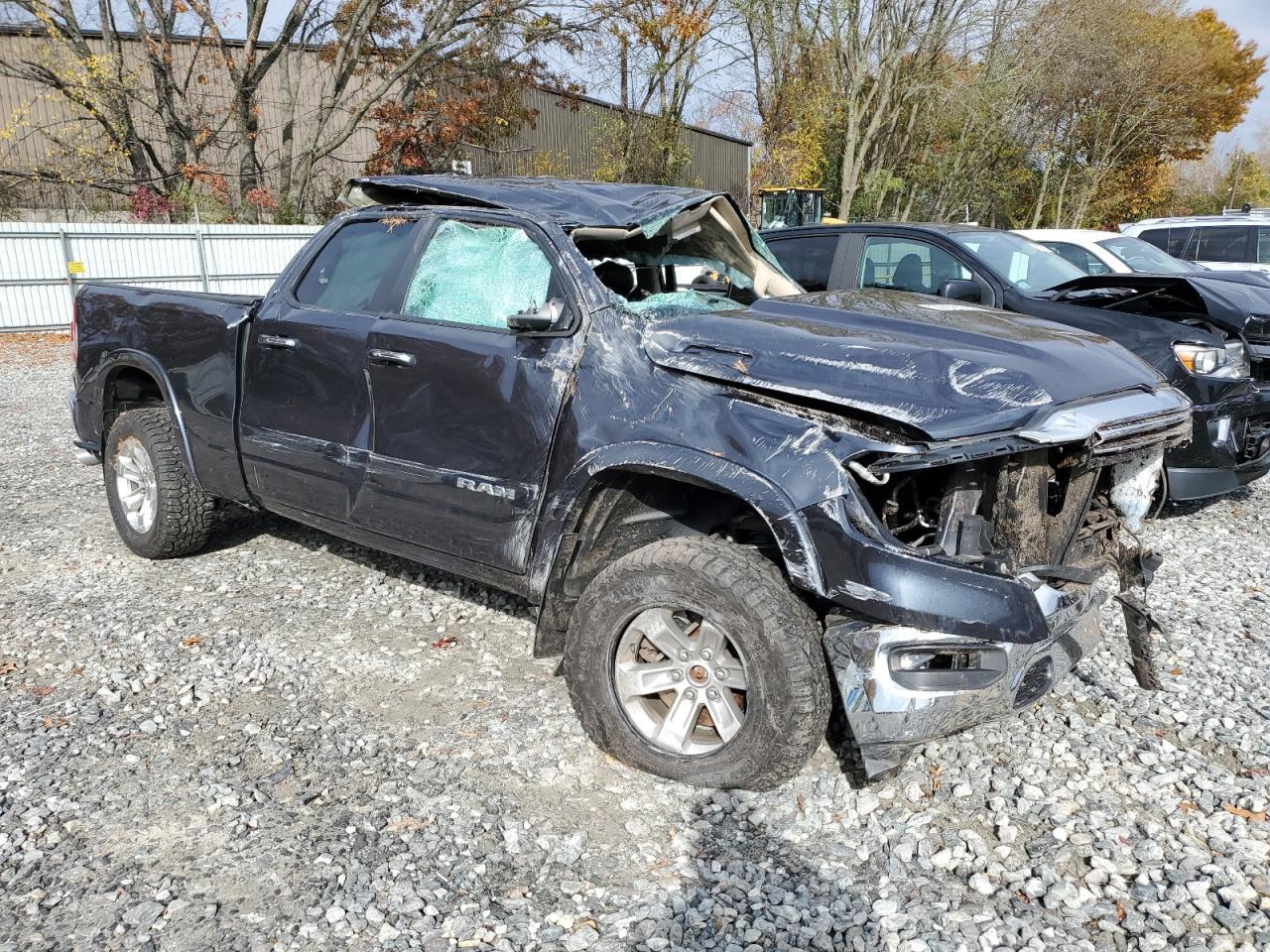 2020 Ram 1500 Laramie - Image 4