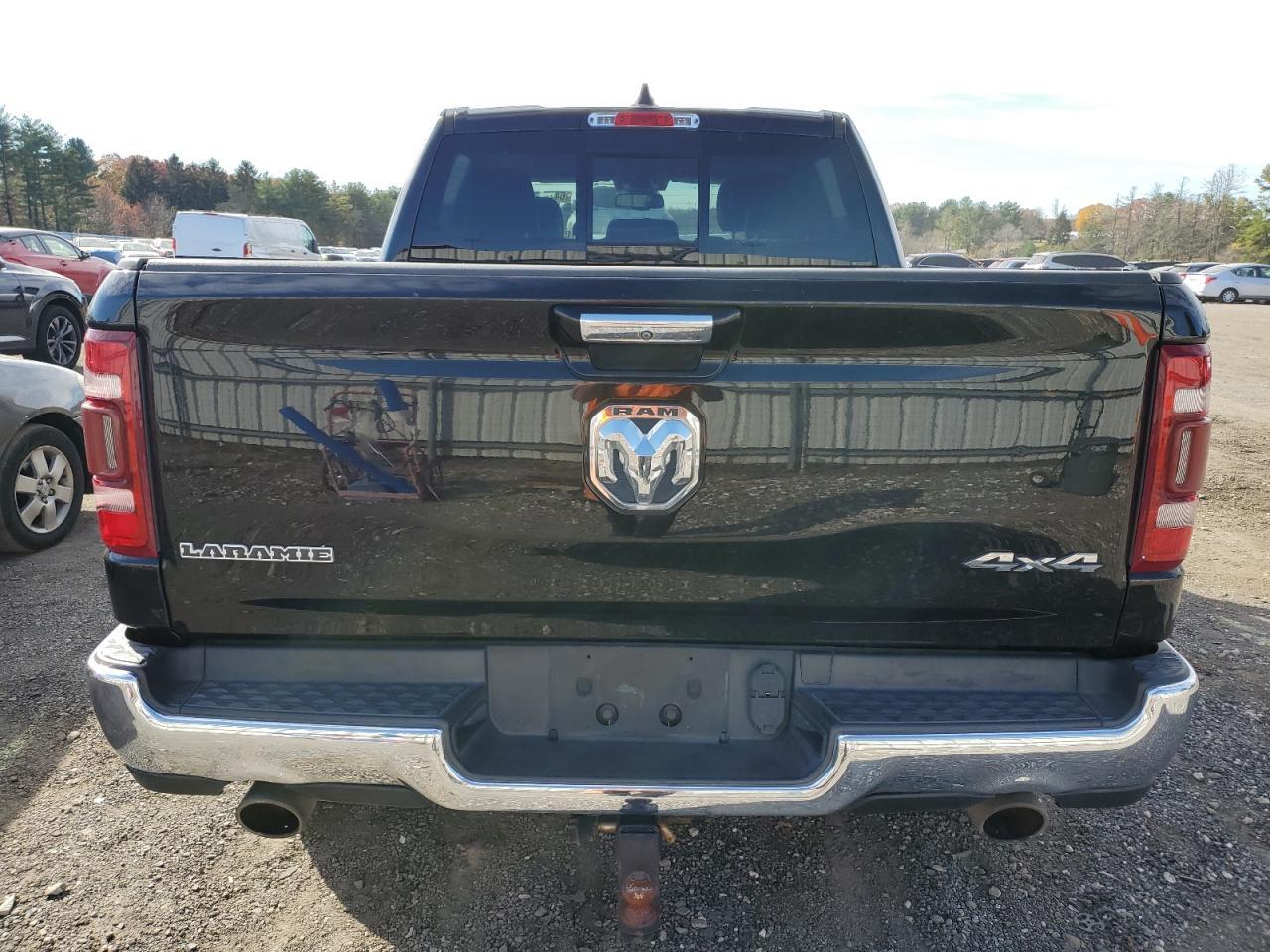 2019 Ram 1500 Laramie - Image 6