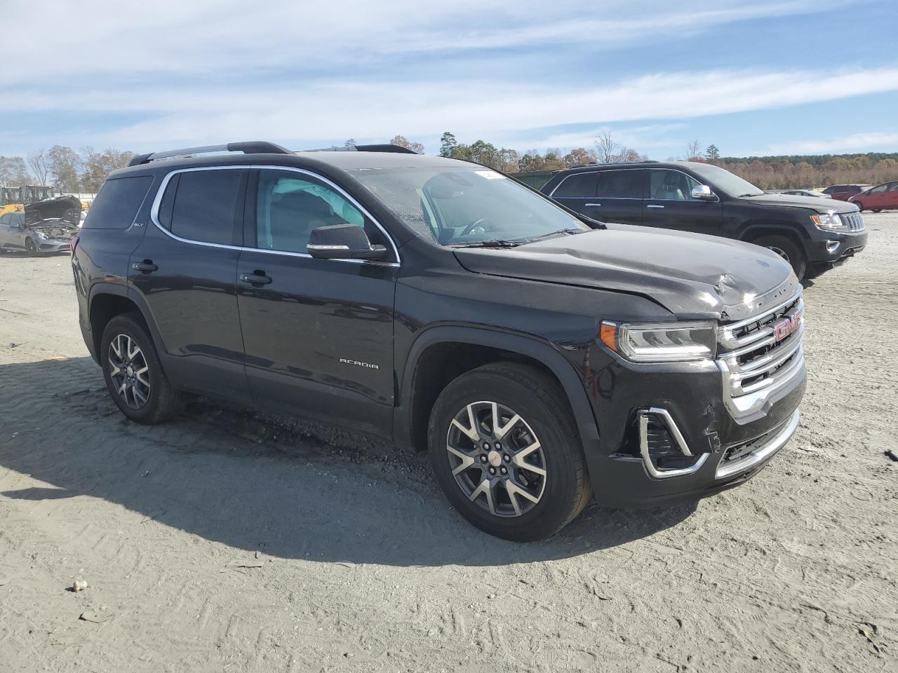 2023 GMC Acadia Slt - Image 4