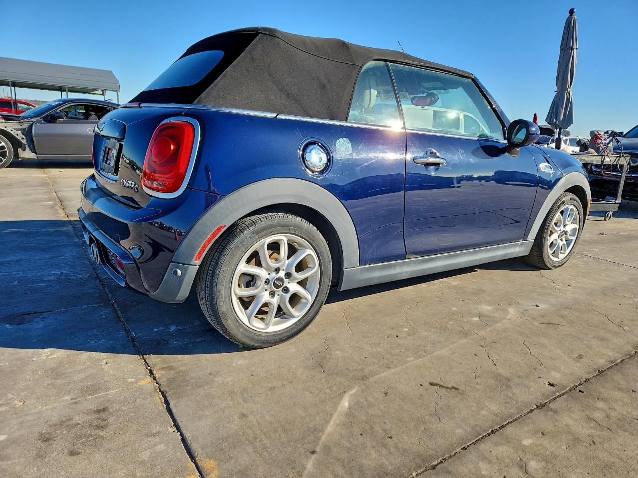 2017 Mini Cooper S - Image 3