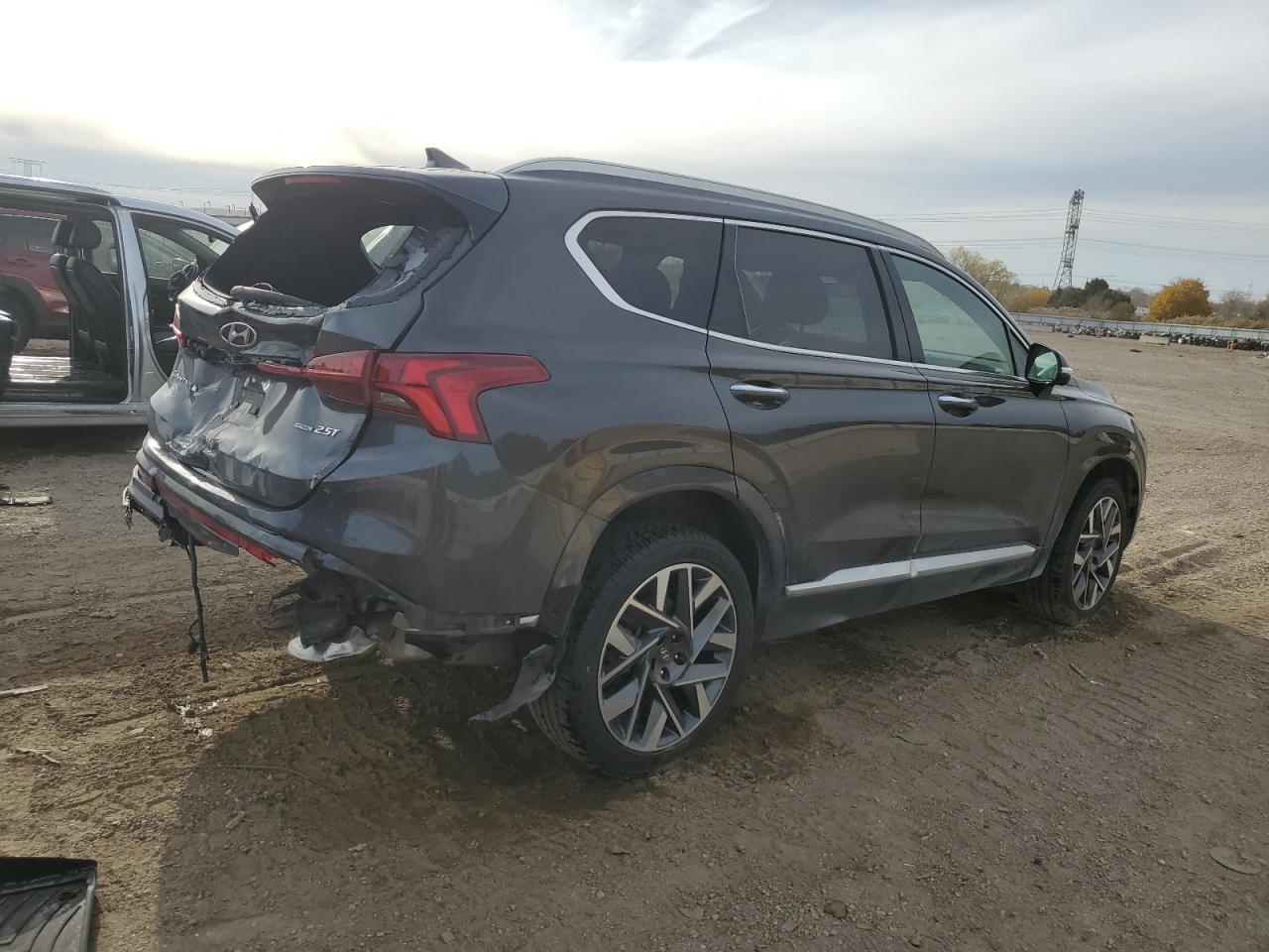 2022 Hyundai Santa Fe Calligraphy - Image 3