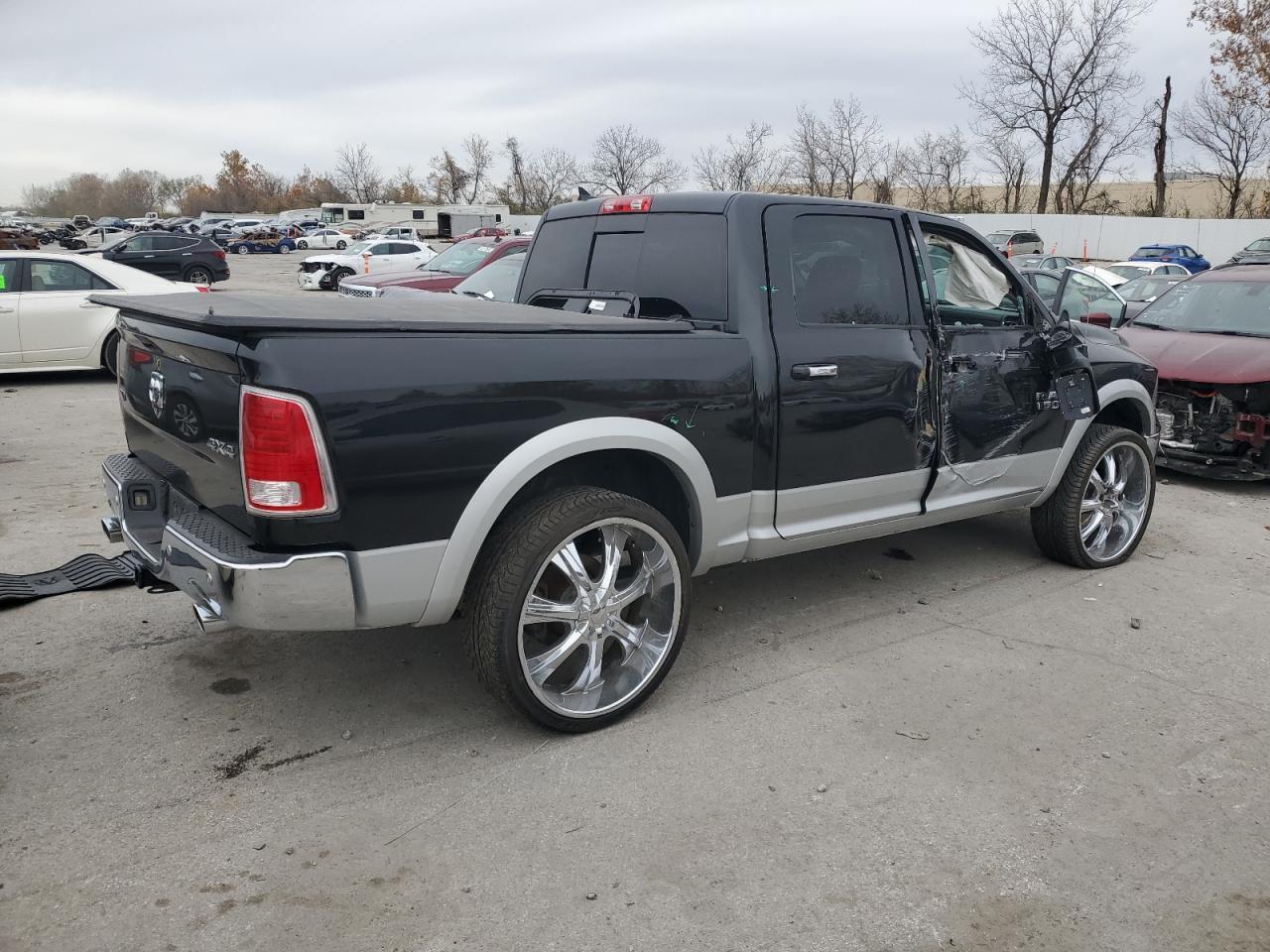 2015 Ram 1500 Laramie - Image 3