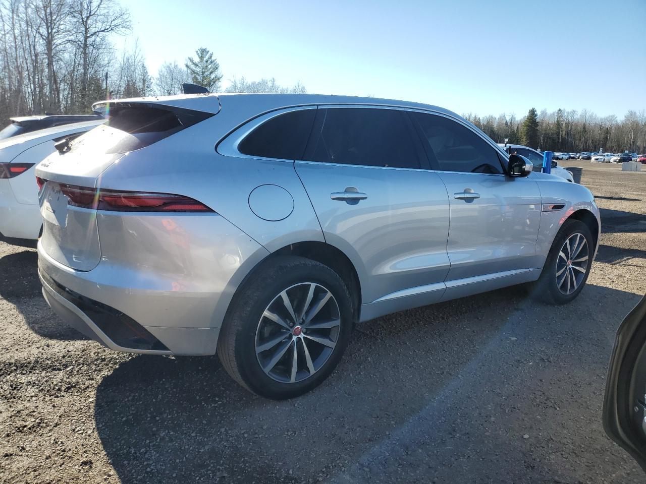 2022 Jaguar F-Pace R-Dynamic S - Image 3