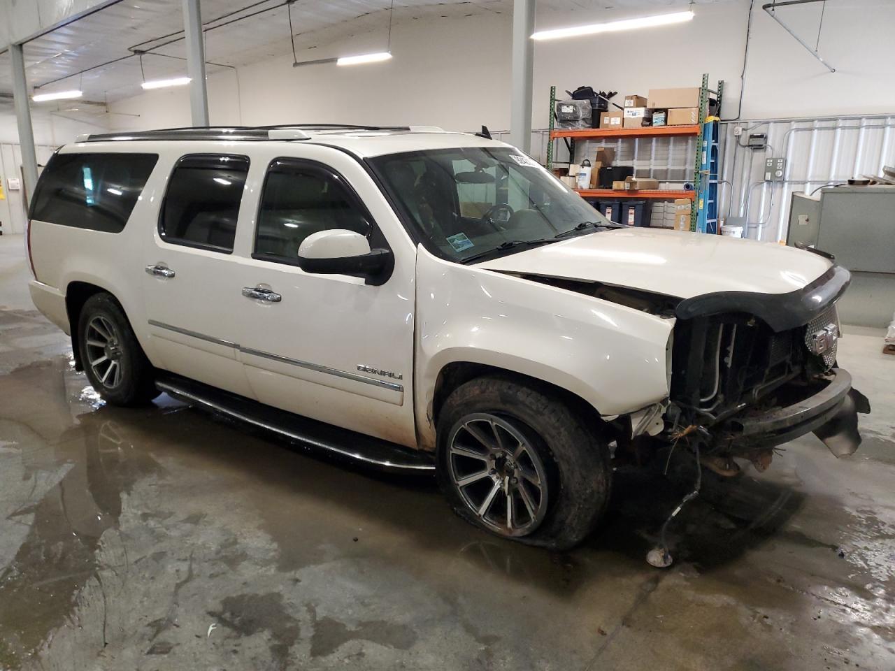 2013 GMC Yukon Xl Denali - Image 4