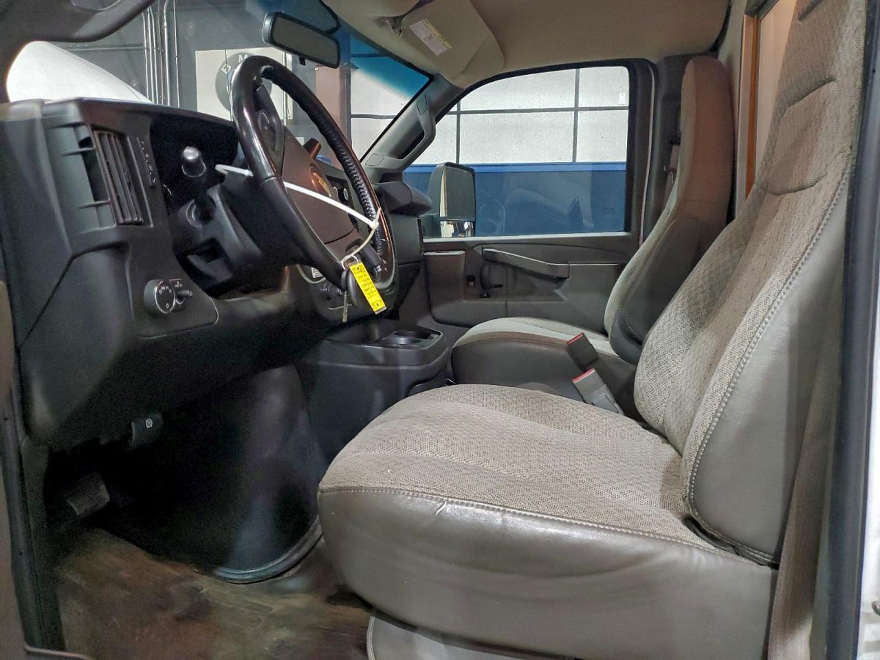 2022 Chevrolet Express G3500 - Image 7