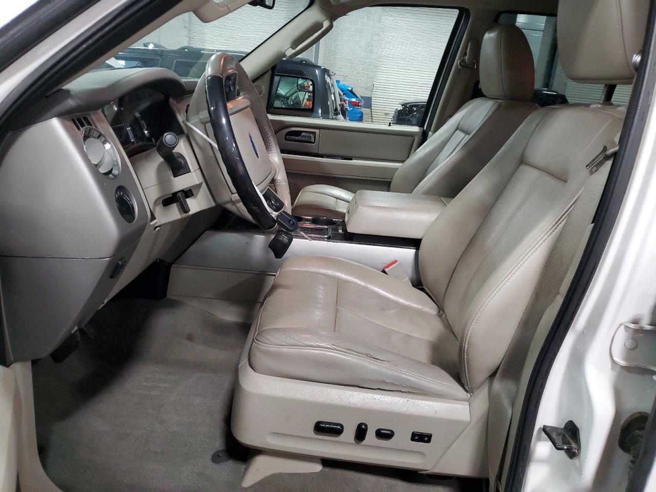 2014 Ford Expedition Limited - Image 7