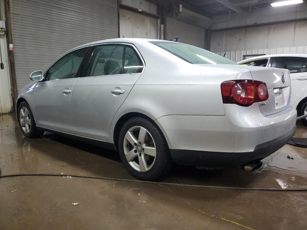 2009 Volkswagen Jetta Se - Фото 2