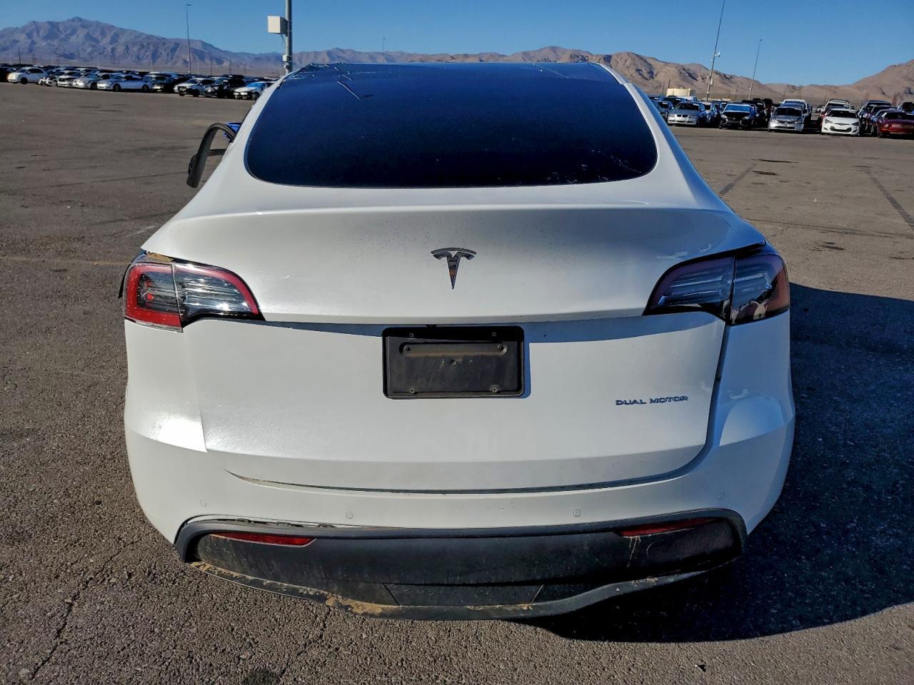2022 Tesla Model Y - Фото 6