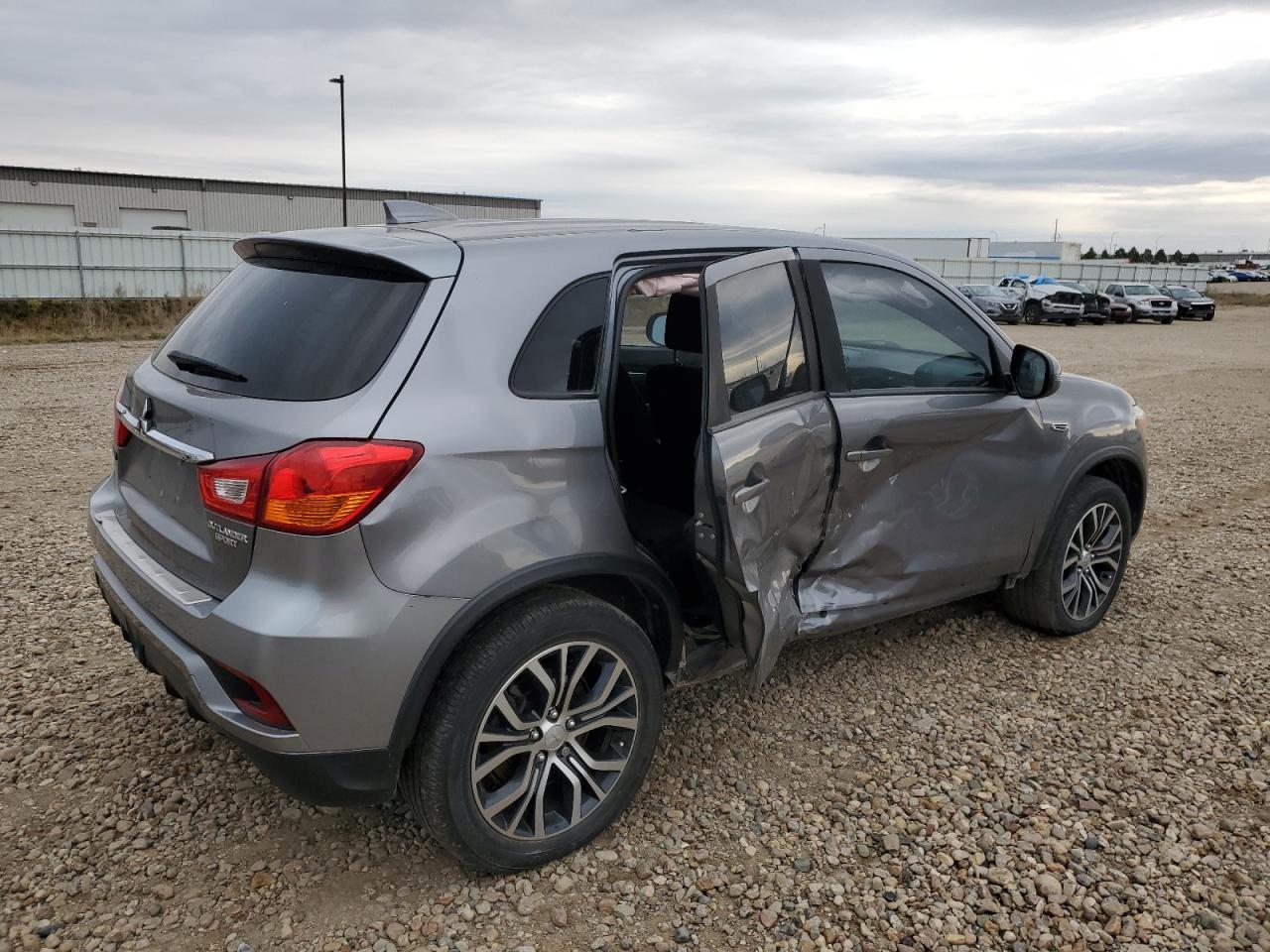 2019 Mitsubishi Outlander Sport Es - Фото 3