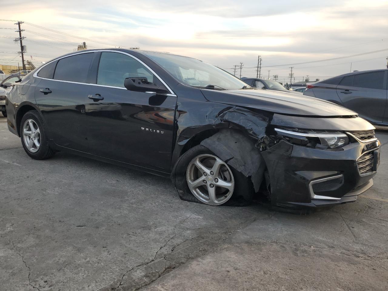 2018 Chevrolet Malibu Ls - Image 4