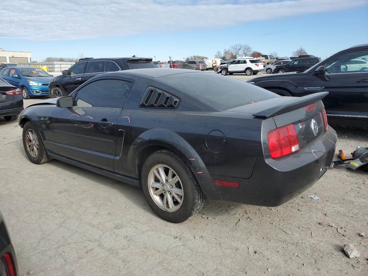 2008 Ford Mustang - Фото 2