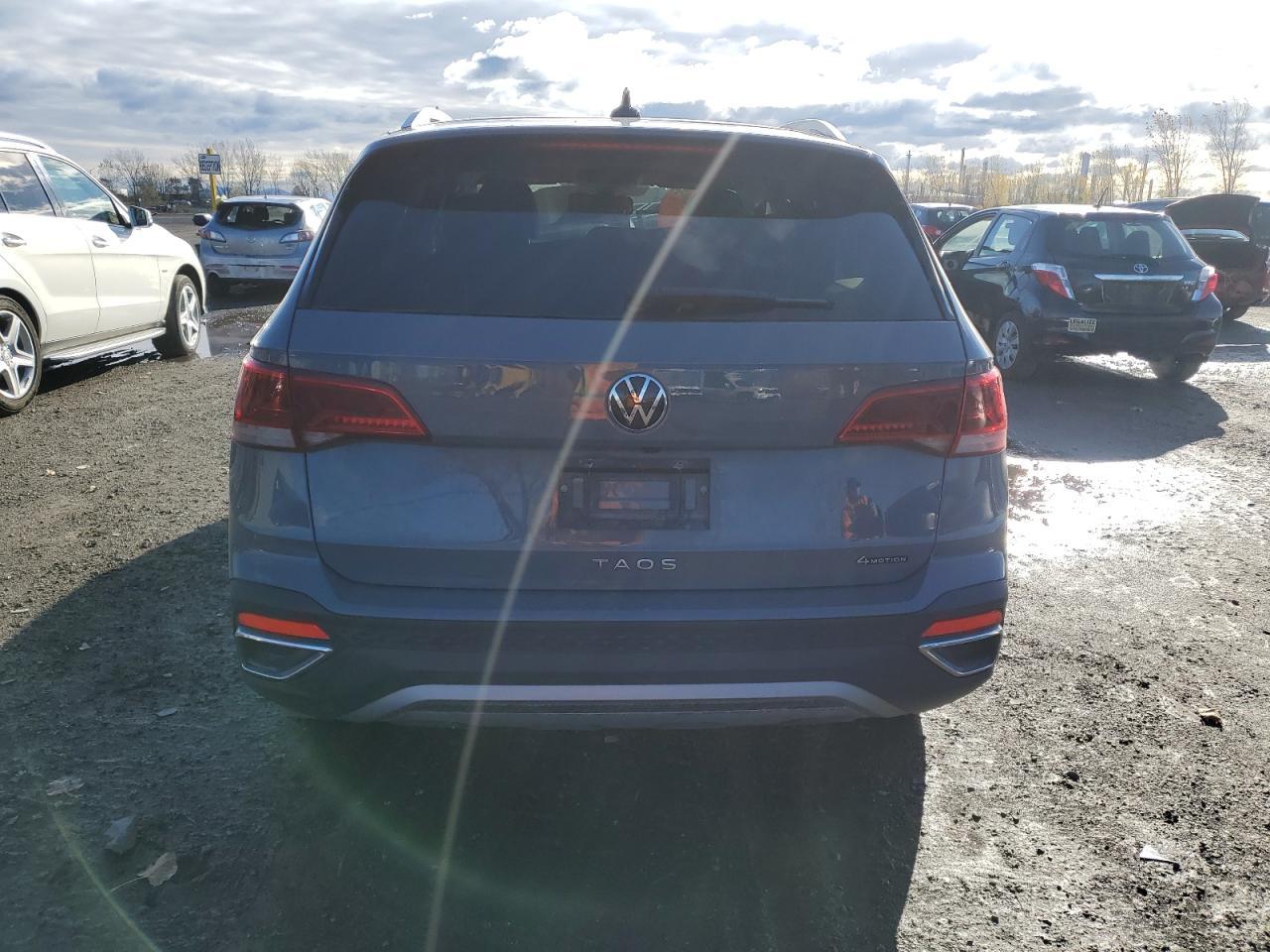 2024 Volkswagen Taos Se - Image 6