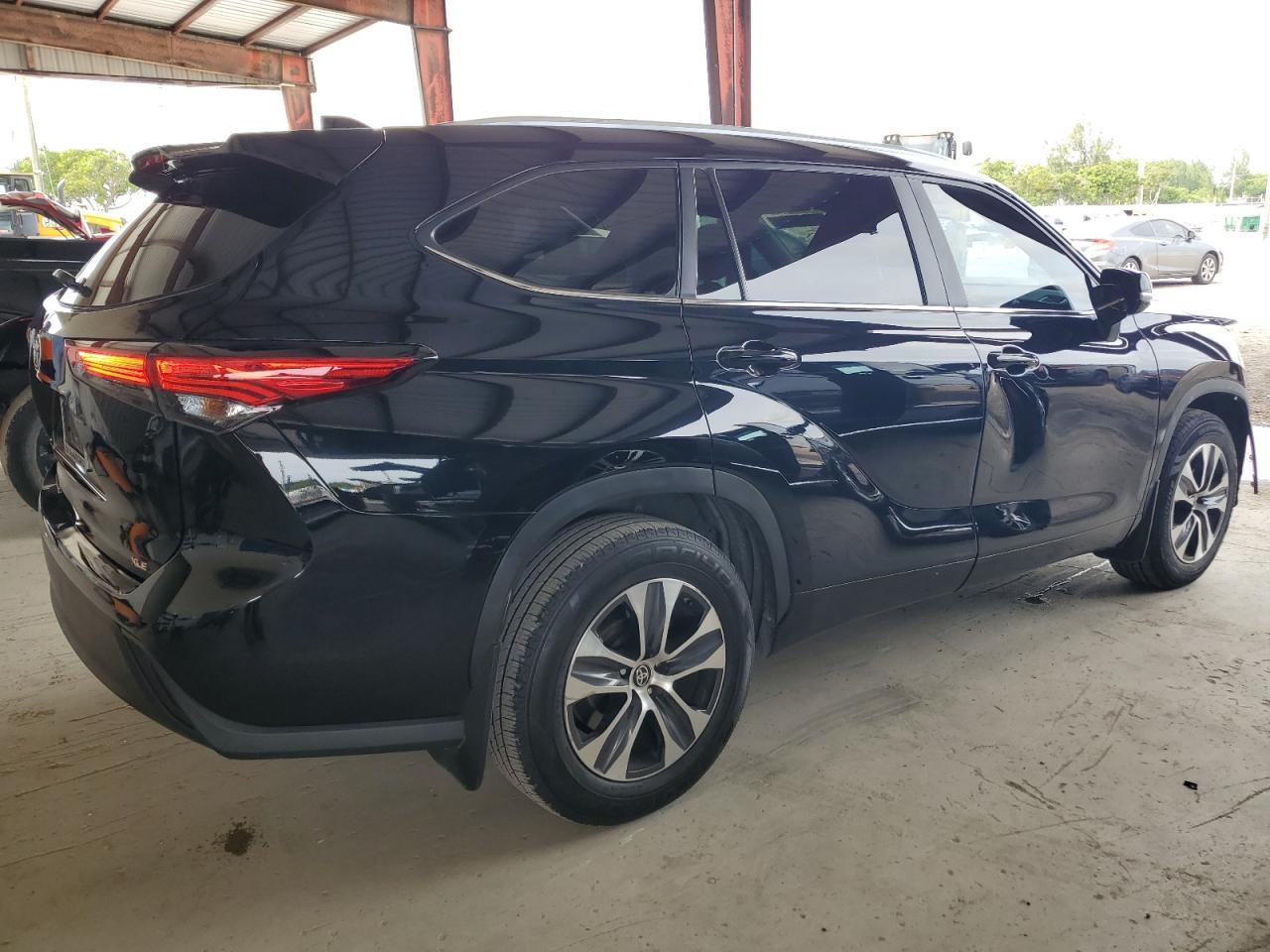 2023 Toyota Highlander L - Фото 3