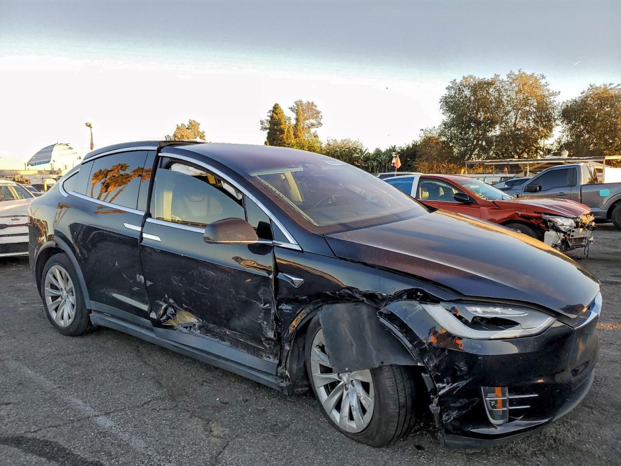 2018 Tesla Model X - Image 4