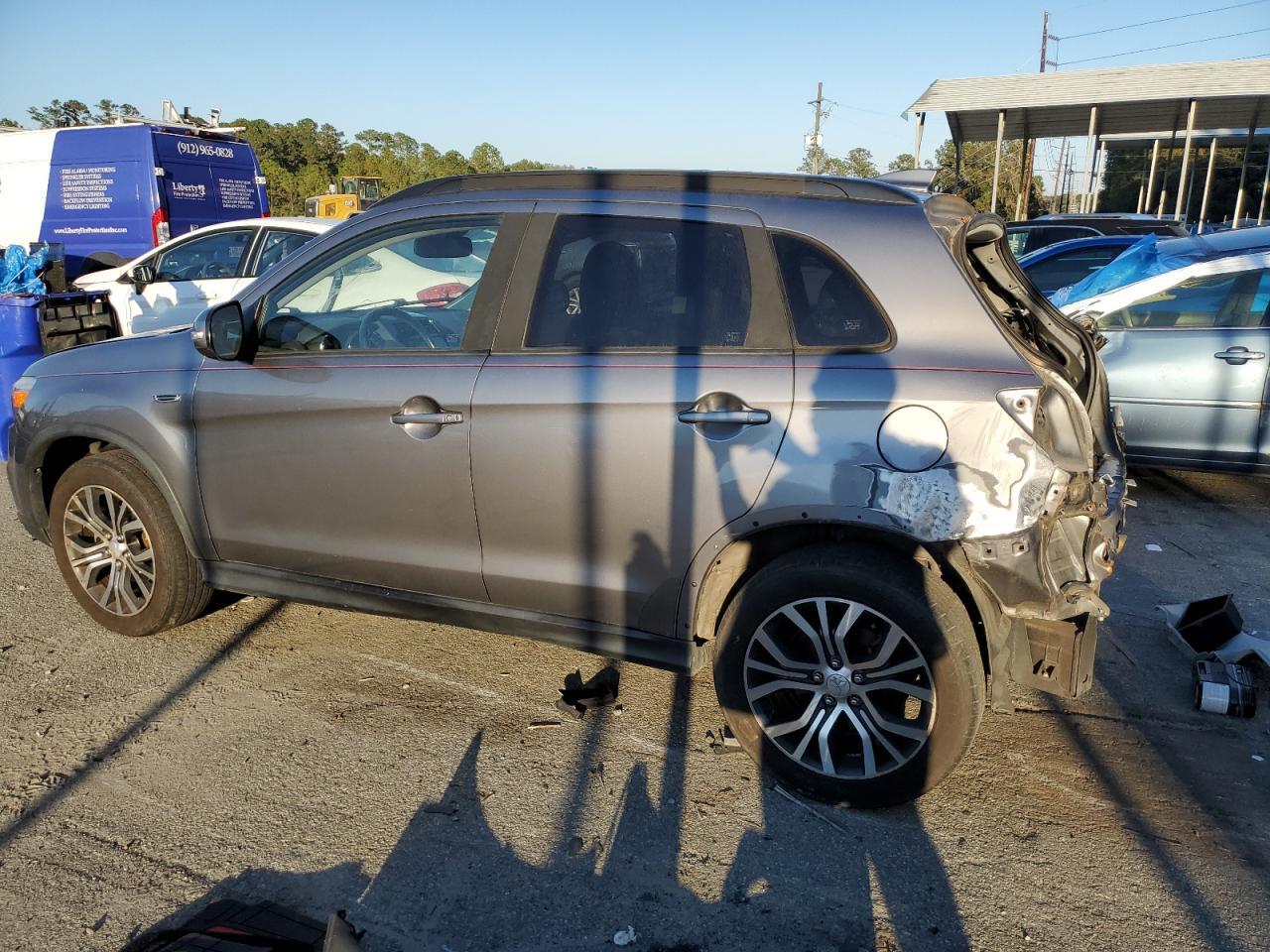 2019 Mitsubishi Outlander Sport Se - Фото 2