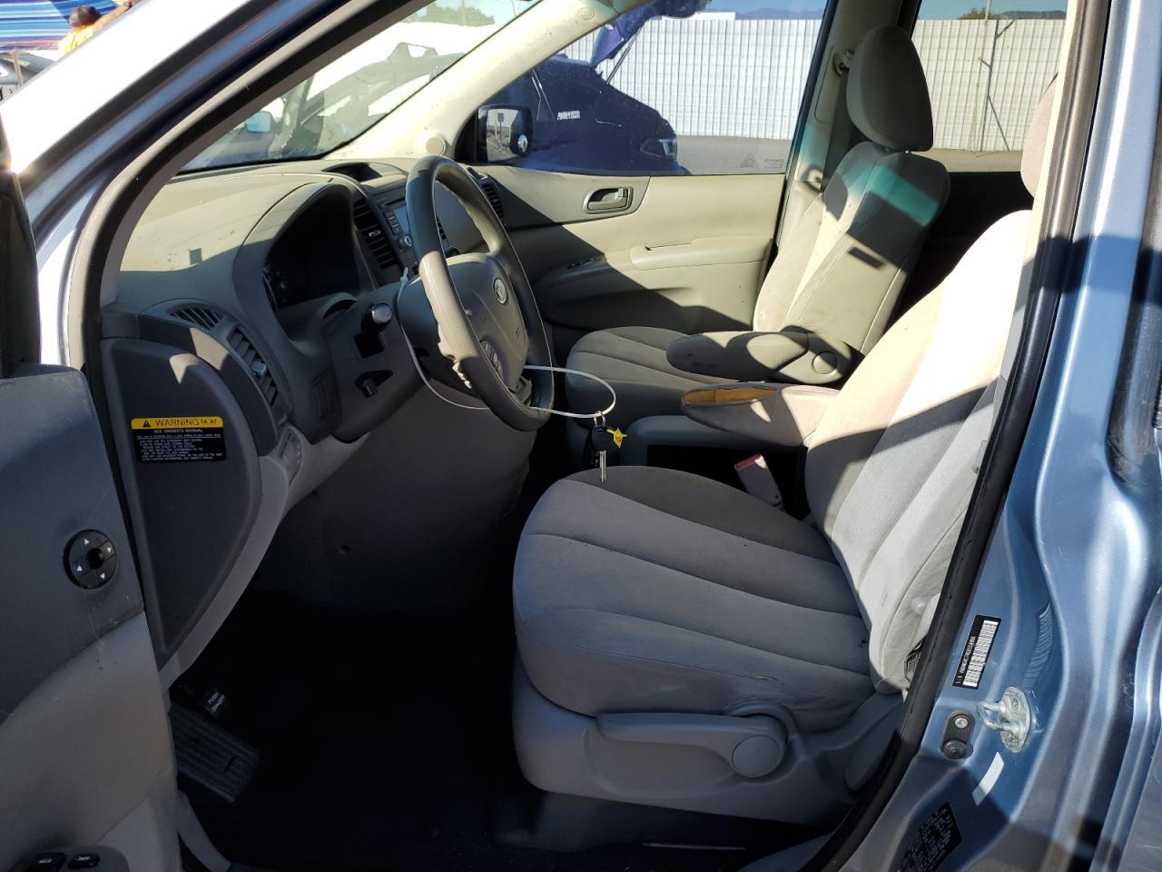 2014 Kia Sedona Lx - Фото 7