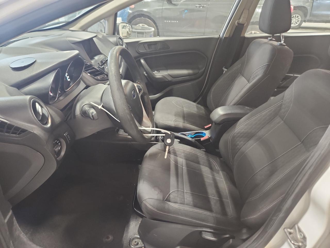 2019 Ford Fiesta Se - Image 7