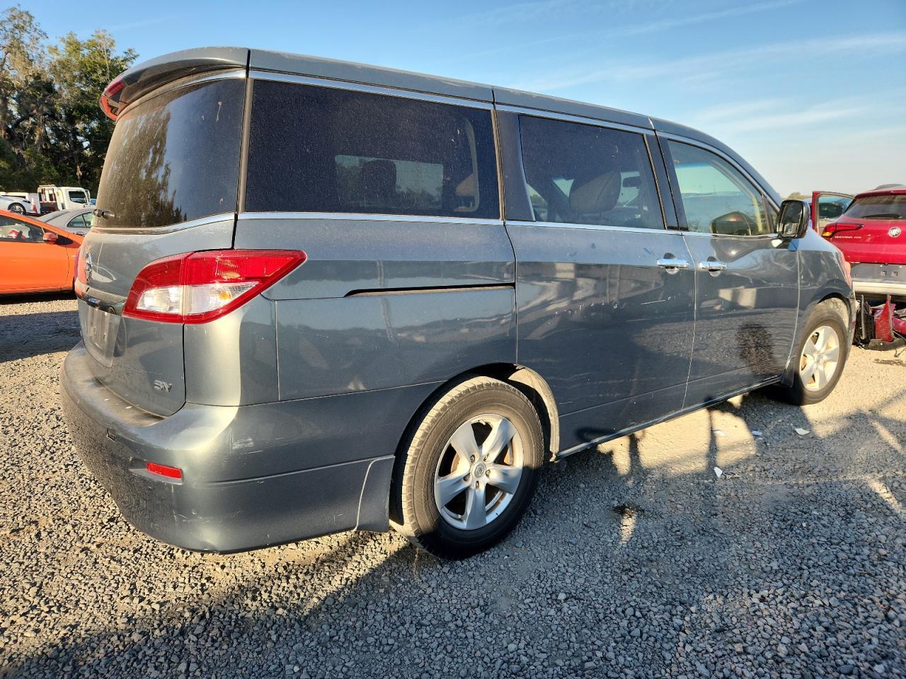 2013 Nissan Quest S - Фото 3