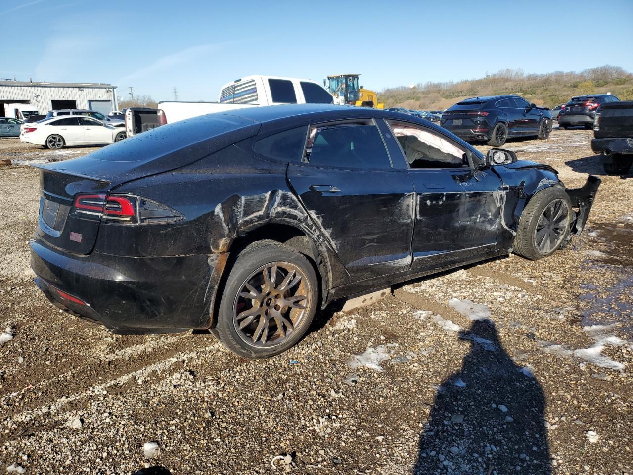 2025 Tesla Model S - Фото 3