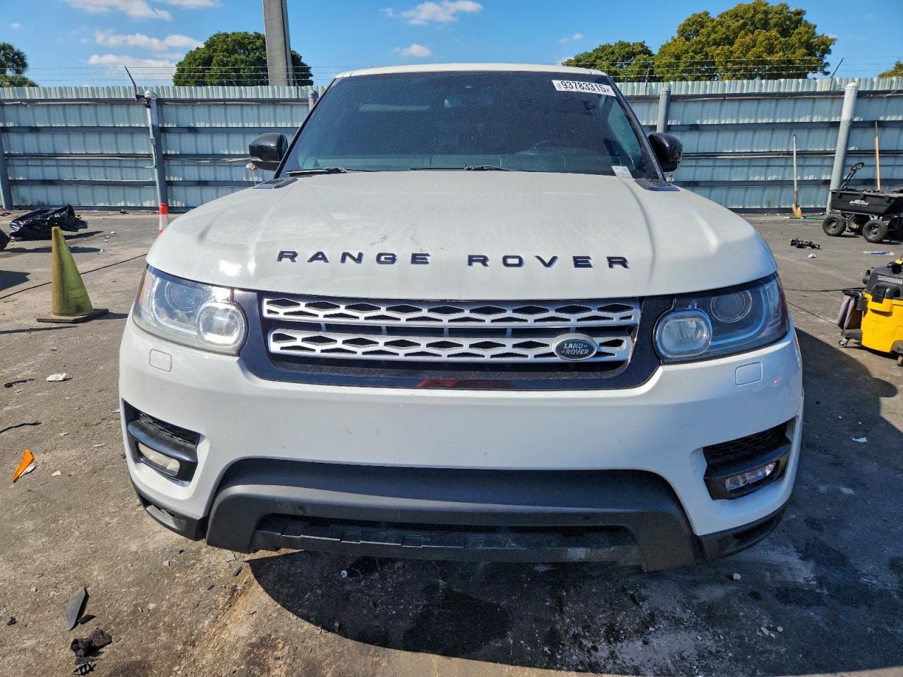 2014 Land Rover Range Rover Sport Hse - Image 5