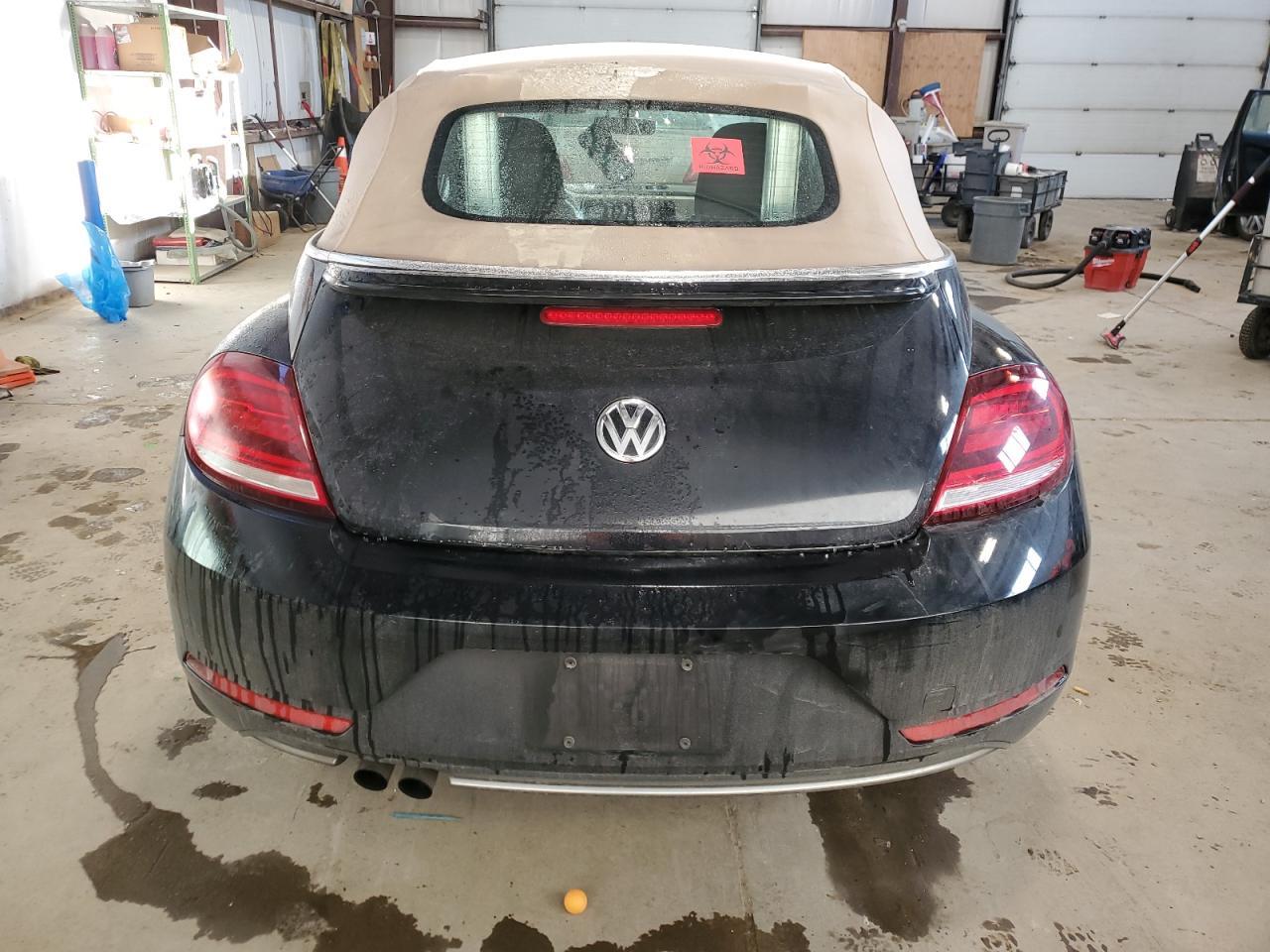 2018 Volkswagen Beetle S - Фото 6