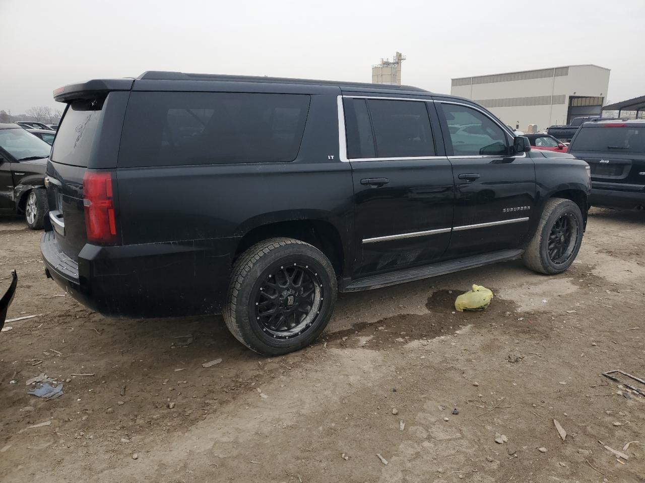 2017 Chevrolet Suburban K1500 Lt - Image 3