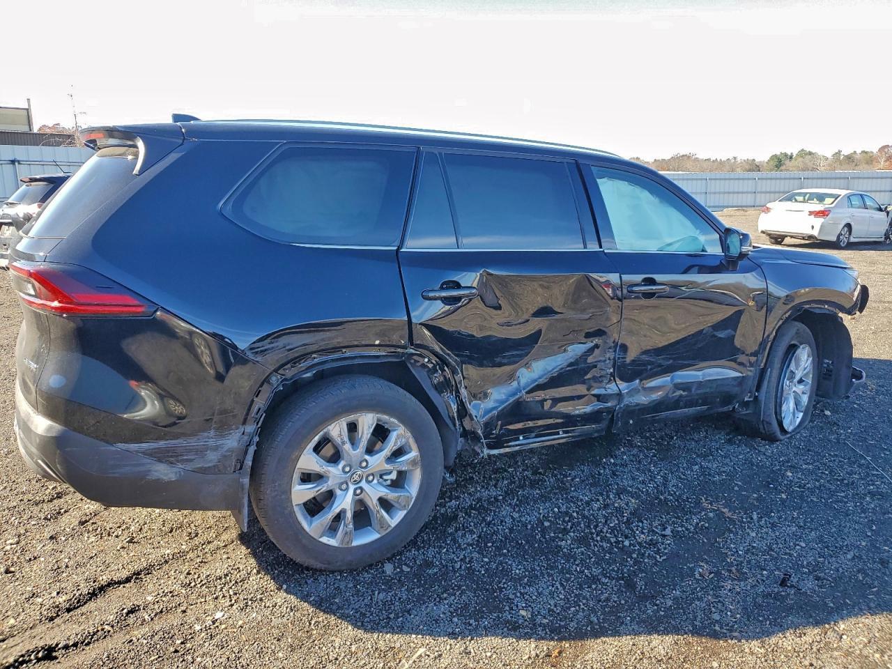 2025 Toyota Grand Highlander Le - Фото 3