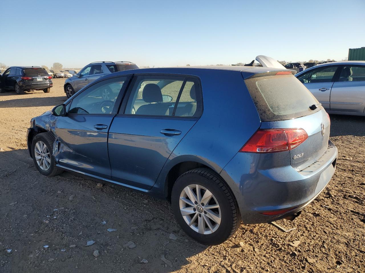 2016 Volkswagen Golf S/Se - Фото 2