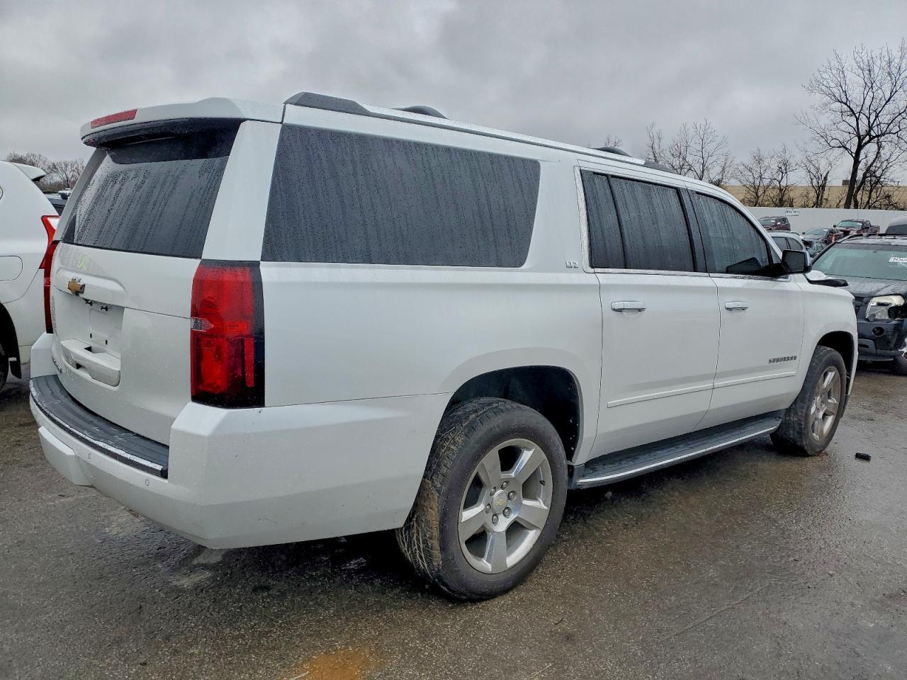2016 Chevrolet Suburban K1500 Ltz - Фото 3