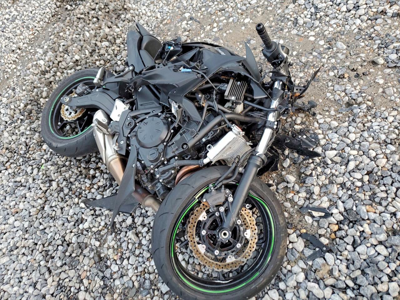 2025 Kawasaki Ex650 R - Фото 5