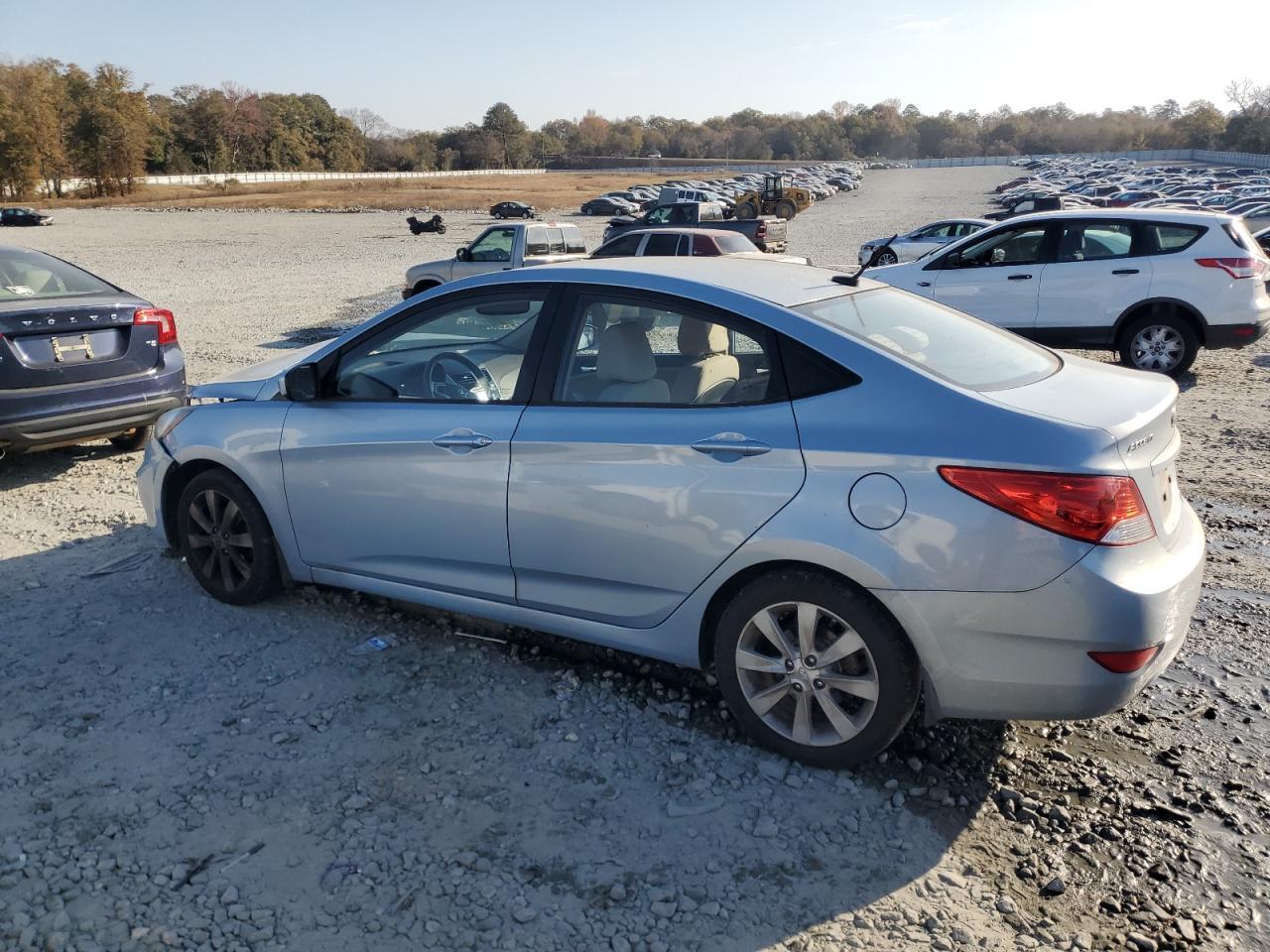 2013 Hyundai Accent Gls - Фото 3