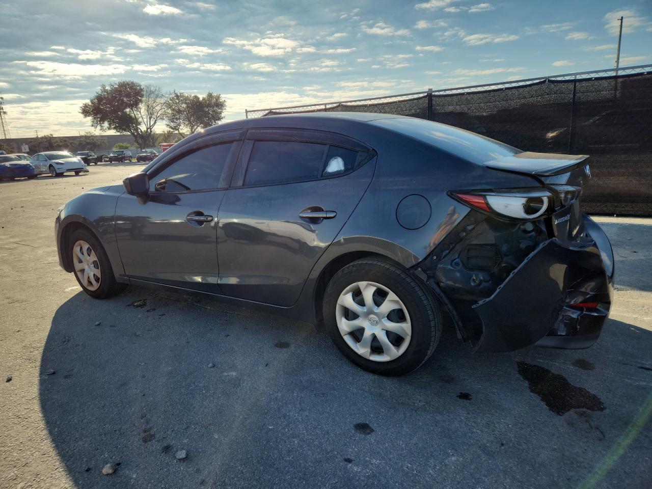 2016 Mazda 3 Sport - Фото 2