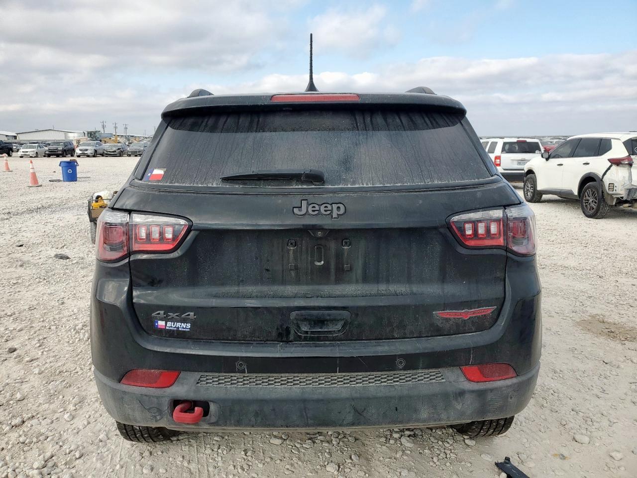 2024 Jeep Compass Trailhawk - Image 6